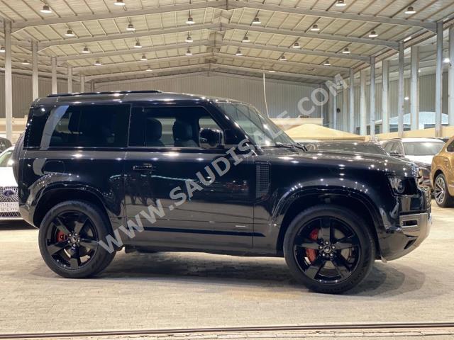 2022 لاند روفر ديفيندر