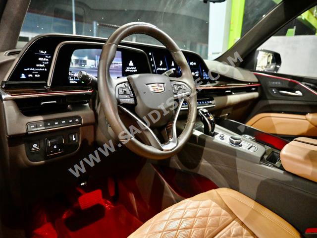 2021 كاديلاك اسكاليد