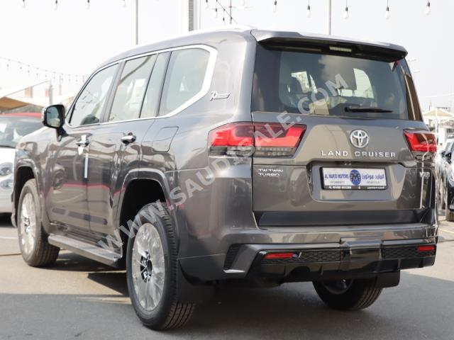 2022 تويوتا لاند كروزر في اكس ار