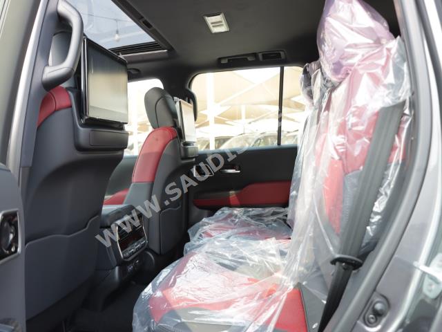 2022 تويوتا لاند كروزر في اكس ار