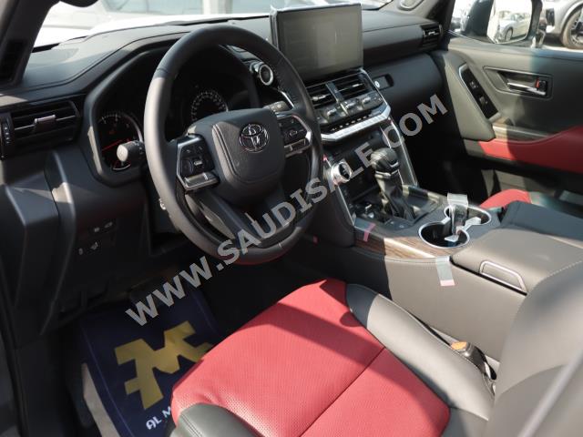 2022 تويوتا لاند كروزر في اكس ار