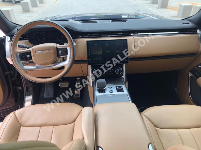 2023 لاند روفر رينج روفر اتش اس اي