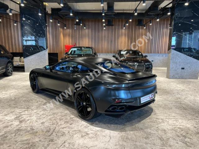 2021 استون مارتن دي بي  اس