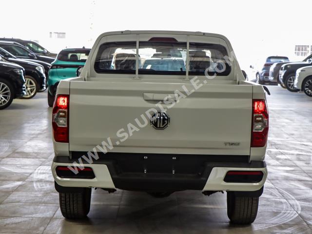 2022 MG Saic Doubie cab