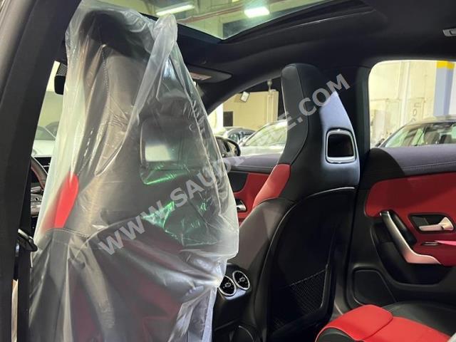 2023 مرسيدس - بنز سي إل أي 200 أي إم جي