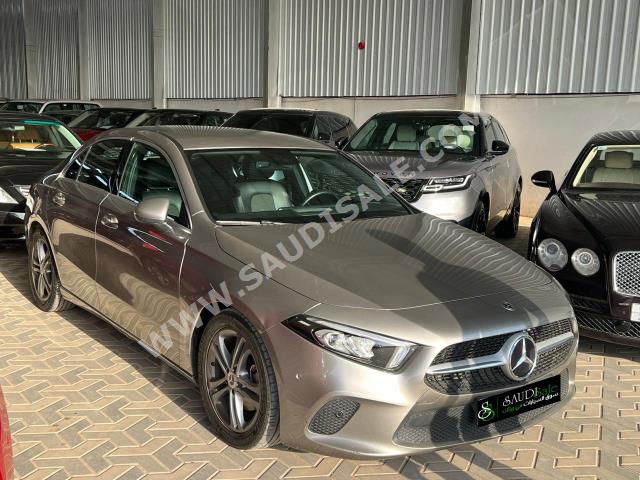 2020 مرسيدس - بنز أي 200