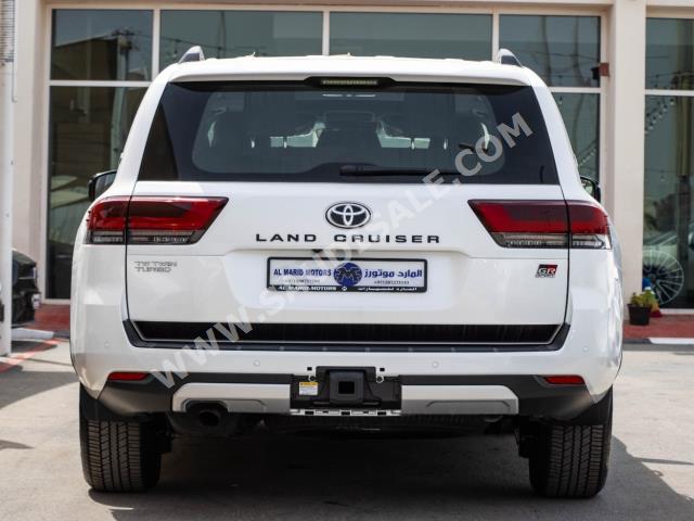 2022 تويوتا لاند كروزر جي ار سبورت
