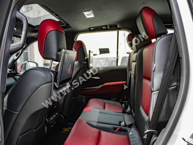 2022 تويوتا لاند كروزر جي ار سبورت