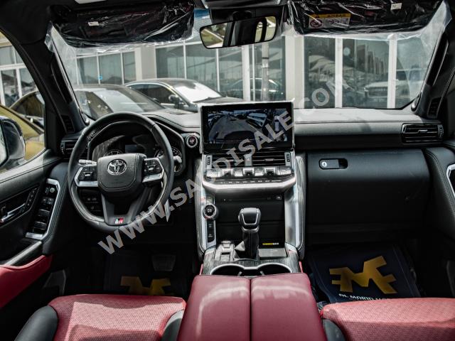 2022 تويوتا لاند كروزر جي ار سبورت