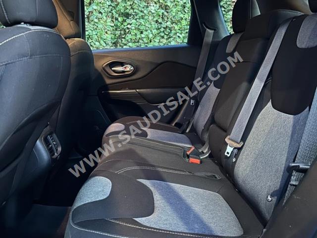 2016 جييب شيروكي