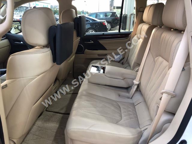 2019 لكزس إل إكس 570 اس