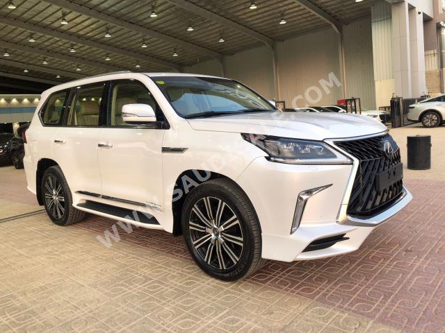 2019 لكزس إل إكس 570 اس
