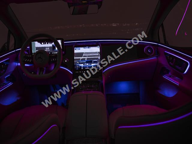 2022 مرسيدس - بنز إي كيو إي 350+