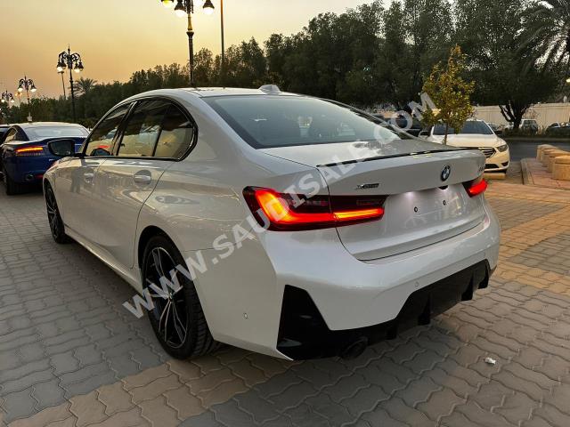 2023 بي ام دبليو الفئة الثالثة 320 أي