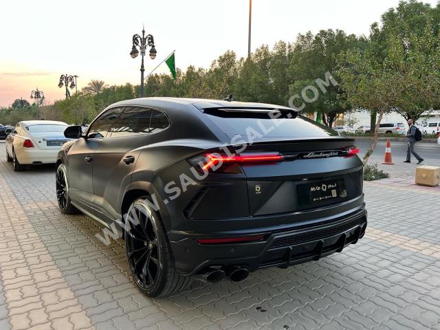 2021 Lamborghini URUS
