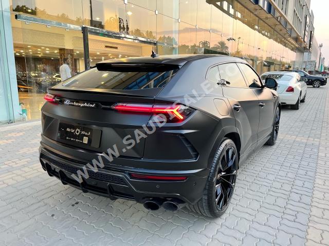 2021 Lamborghini URUS