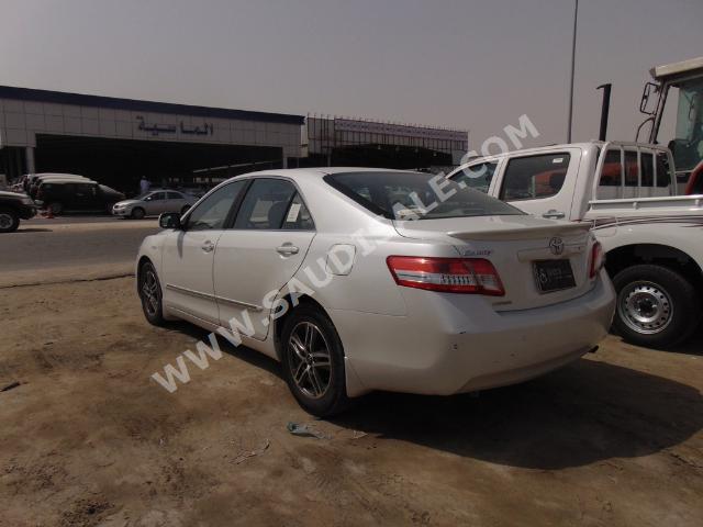 2011 تويوتا كامري