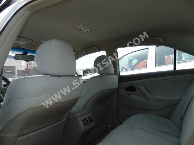 2011 تويوتا كامري