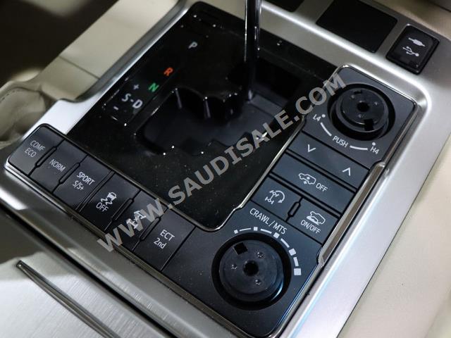 2021 Toyota Land Cruiser VX-S