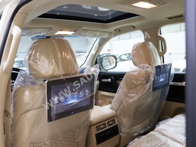 2021 Toyota Land Cruiser VX-S