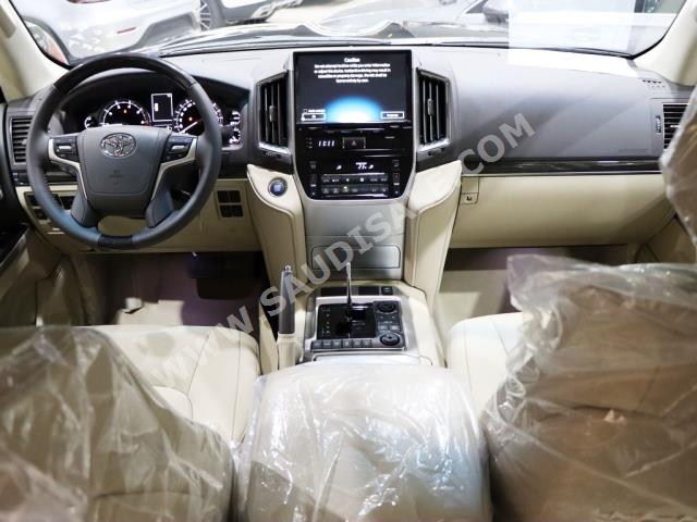 2021 Toyota Land Cruiser VX-S