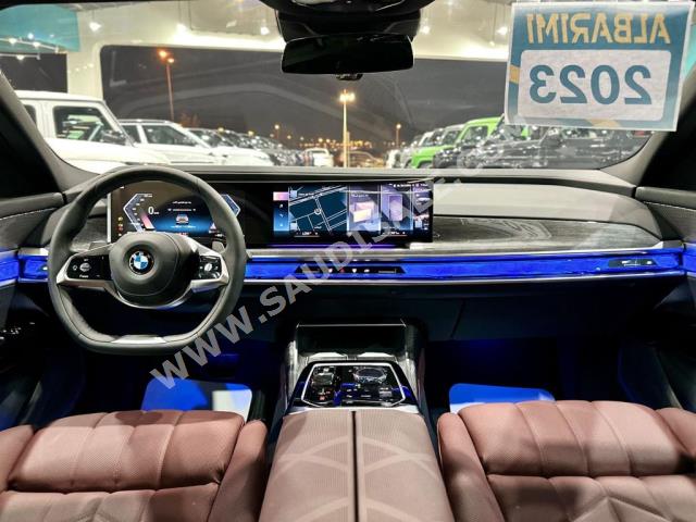 2023 بي ام دبليو الفئة السابعة 735 إل أي