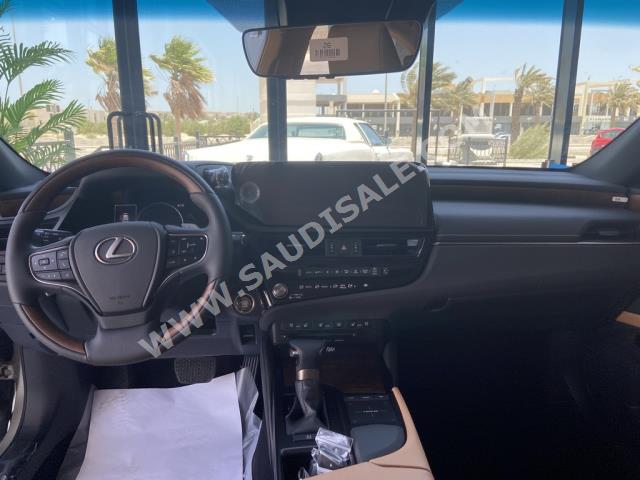 2022 Lexus ES 350 DD