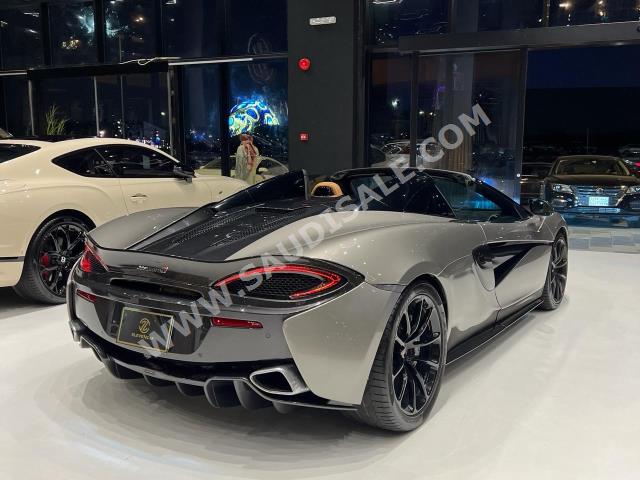 2018 مكلارين 570 اس سبايدر