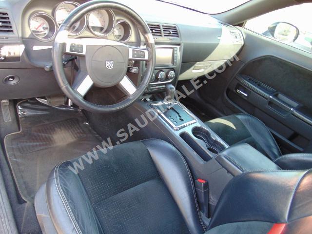 2010 دودج تشالنجر اس ار تي 8