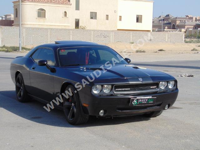 2010 دودج تشالنجر اس ار تي 8