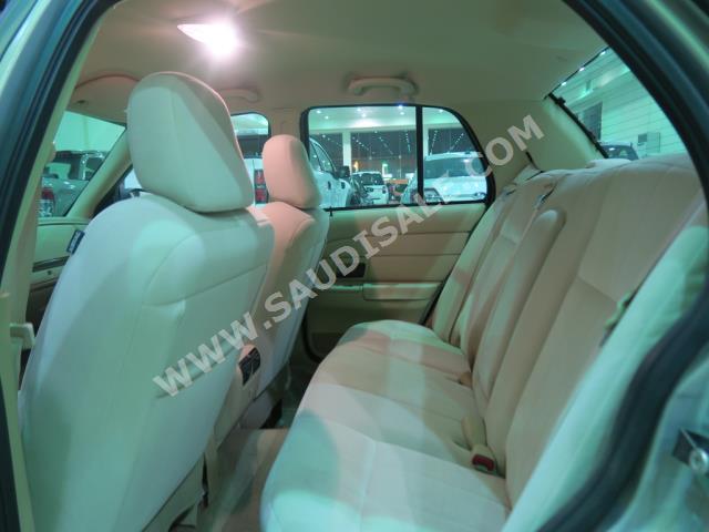 2010 Ford Crown Victoria