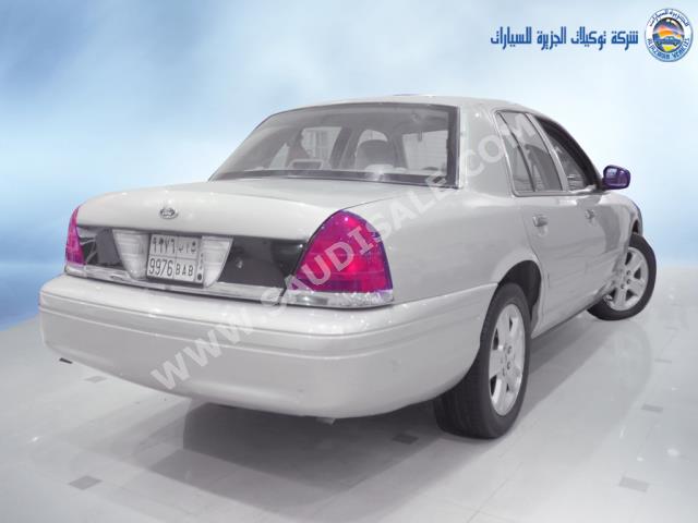 2010 Ford Crown Victoria