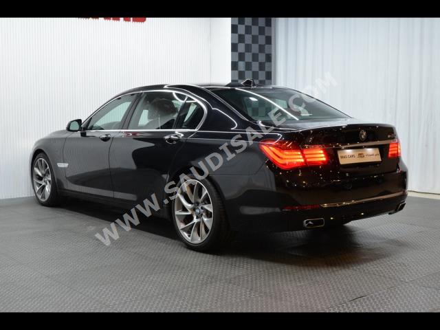 2015 بي ام دبليو الفئة السابعة 740 إل أي