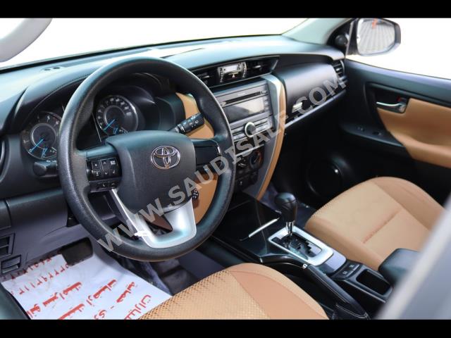 2017 تويوتا فورشنر جي اكس