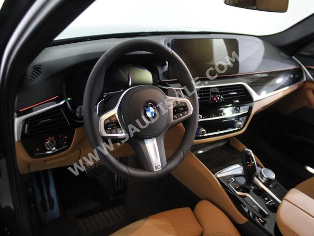 2023 بي ام دبليو الفئة الخامسة 530 أي