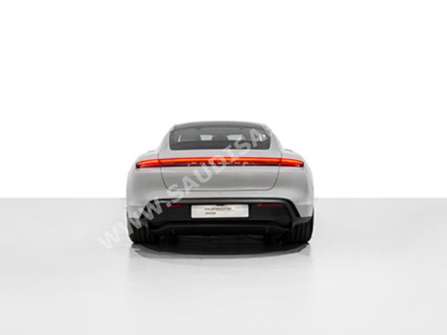 2024 بورش تايكان 4إس