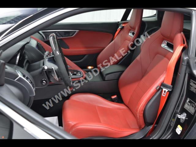 2018 جاكوار اف-تايب