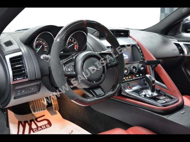 2018 جاكوار اف-تايب