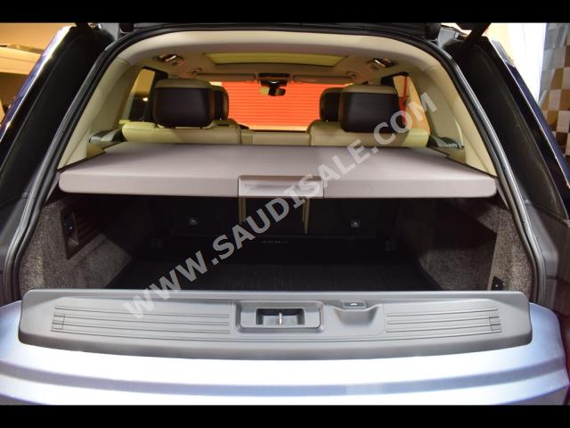 2018 لاند روفر رينج روفر فوج