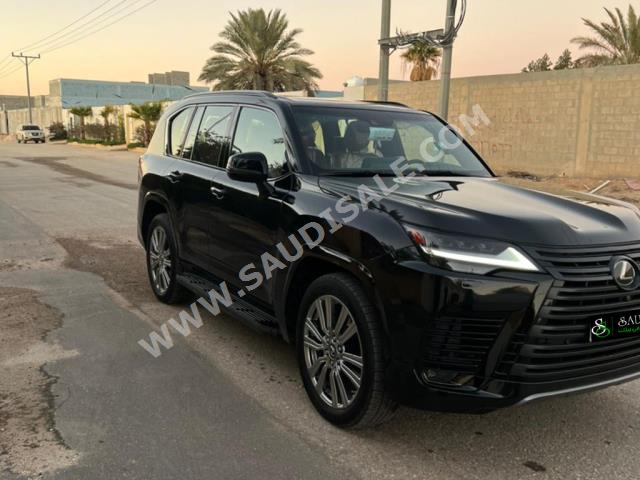 2022 لكزس إل إكس 600 في أي بي
