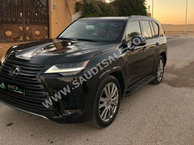 2022 لكزس إل إكس 600 في أي بي