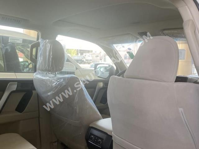 2023 Toyota Prado TX-L