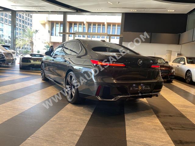 2023 بي ام دبليو الفئة السابعة 740أي