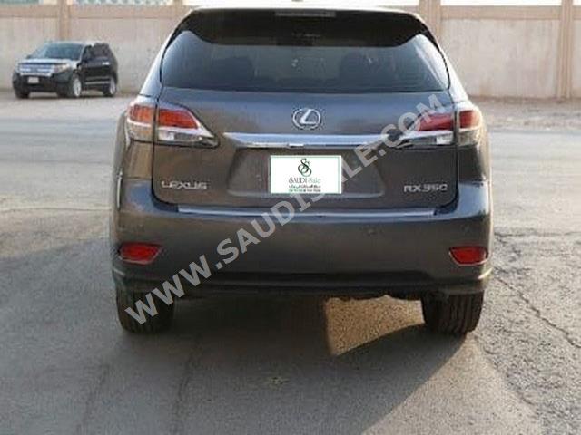 2015 لكزس أر سي 350