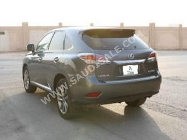 2015 لكزس أر سي 350