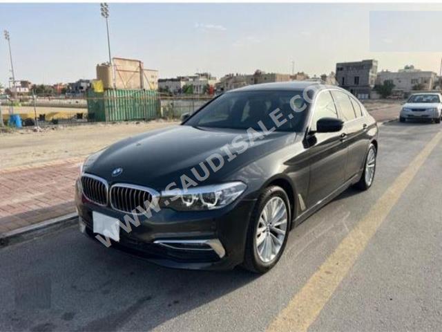 2020 بي ام دبليو الفئة الخامسة 520 أي