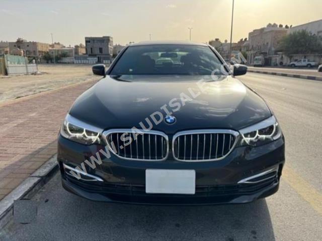 2020 بي ام دبليو الفئة الخامسة 520 أي