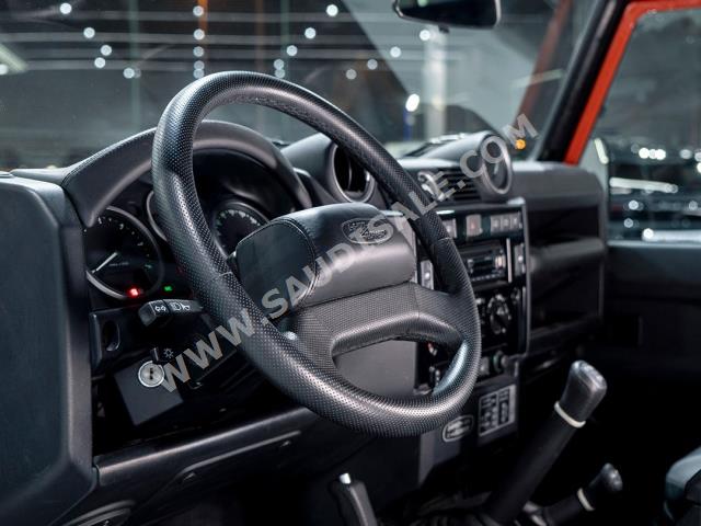 2016 Land Rover Defender 90