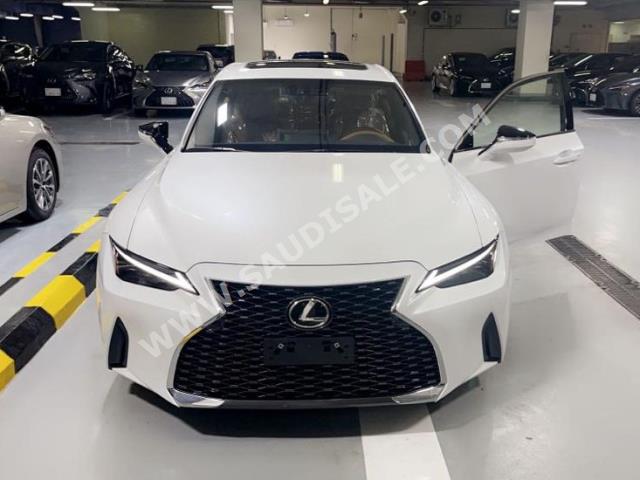 2022 Lexus IS 350