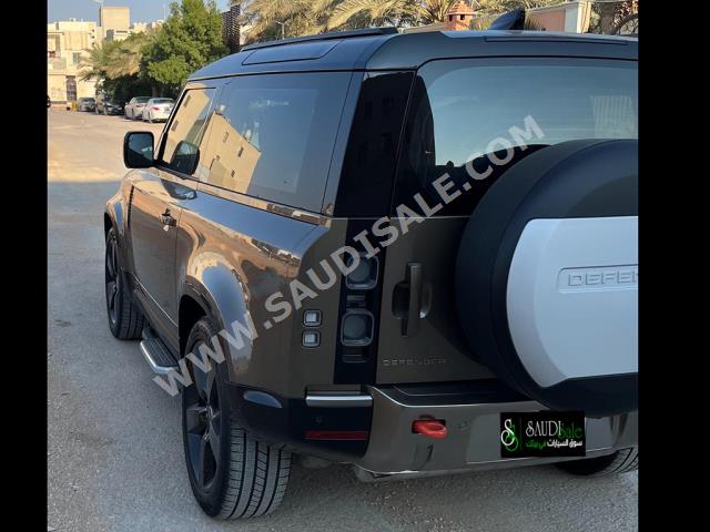 2024 لاند روفر ديفيندر اكس